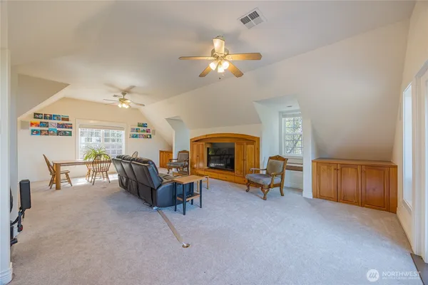 $1,799,950 | 11 East Mindy Lane, Sequim, WA 98382