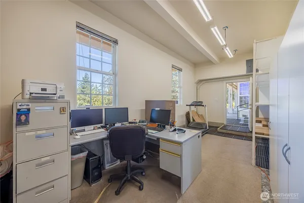 $1,799,950 | 11 East Mindy Lane, Sequim, WA 98382