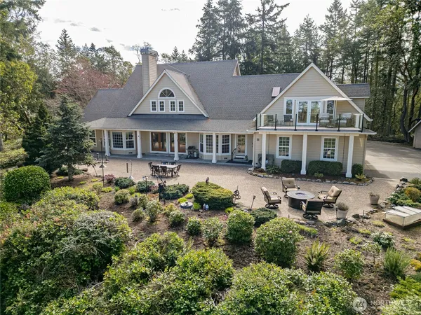 $1,799,950 | 11 East Mindy Lane, Sequim, WA 98382
