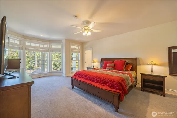 $1,799,950 | 11 East Mindy Lane, Sequim, WA 98382