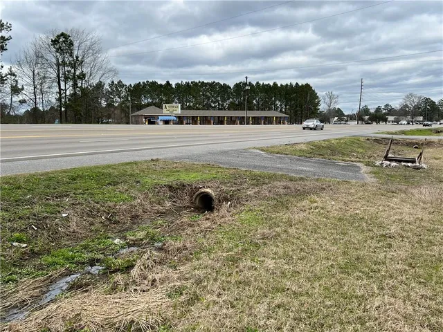 $299,000 | 4618 Hwy 28 Pineville La, Pineville, LA 71360