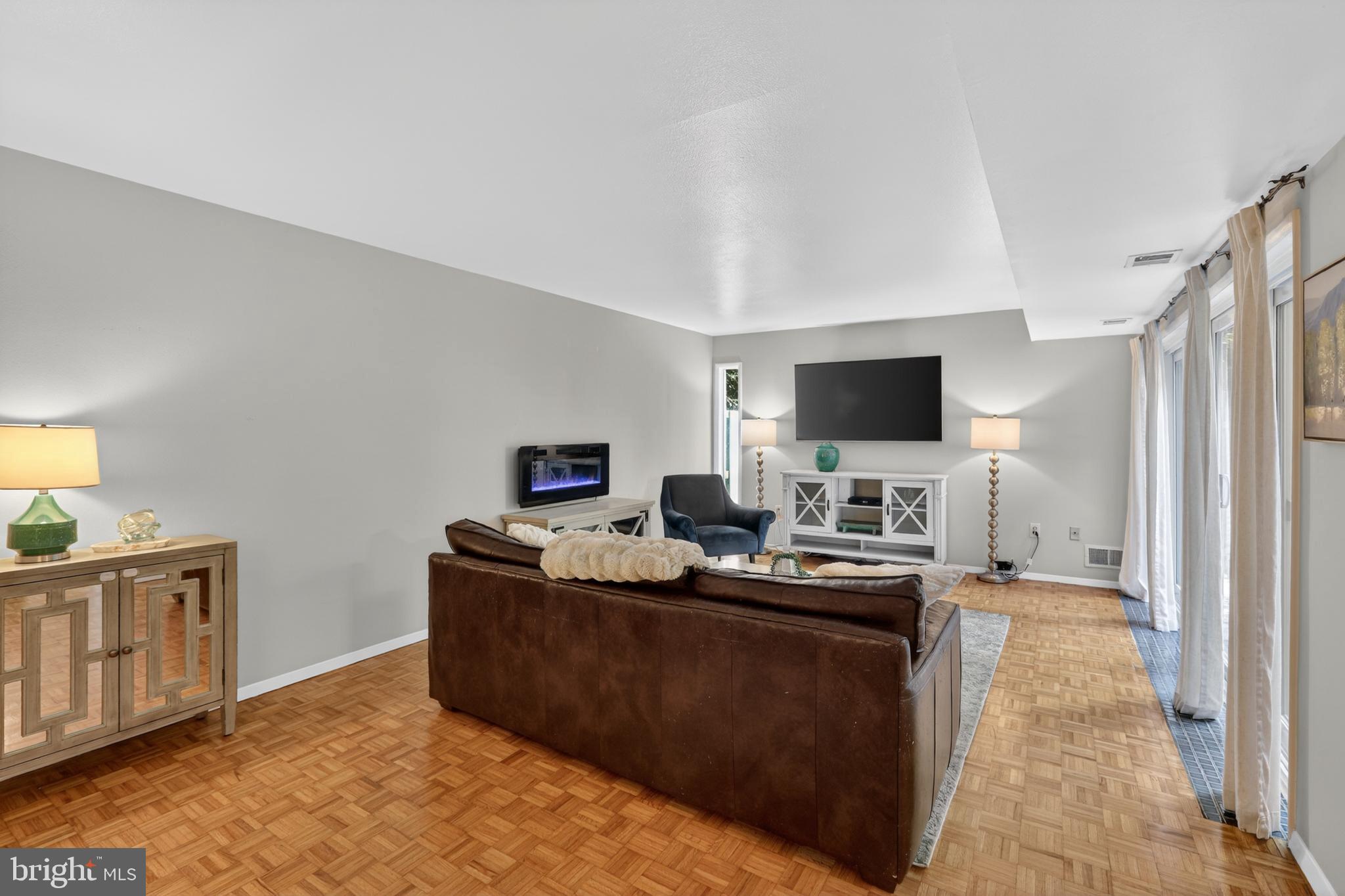 11519 Links Drive Reston, VA 20190 - Photo 7 of 42