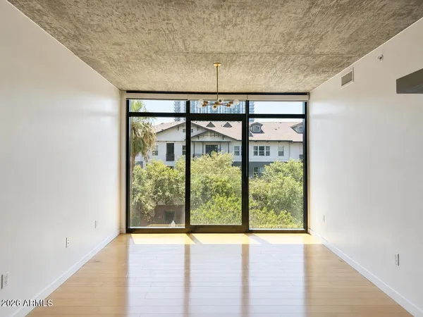$2,500 | 100 West Portland Street, Unit 406, Phoenix, AZ 85003