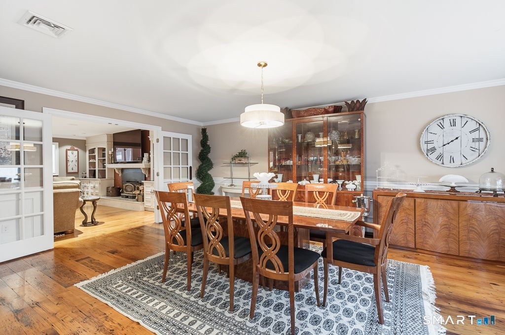 114 North Racebrook Road Woodbridge, CT 06525 - Photo 12 of 29