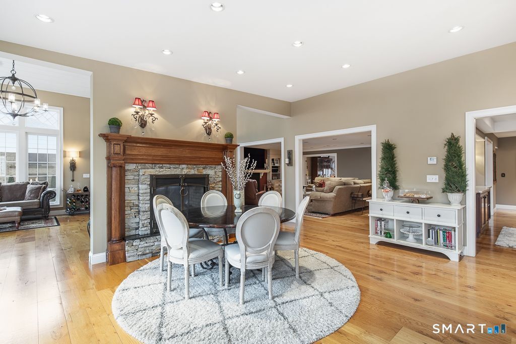 114 North Racebrook Road Woodbridge, CT 06525 - Photo 15 of 29