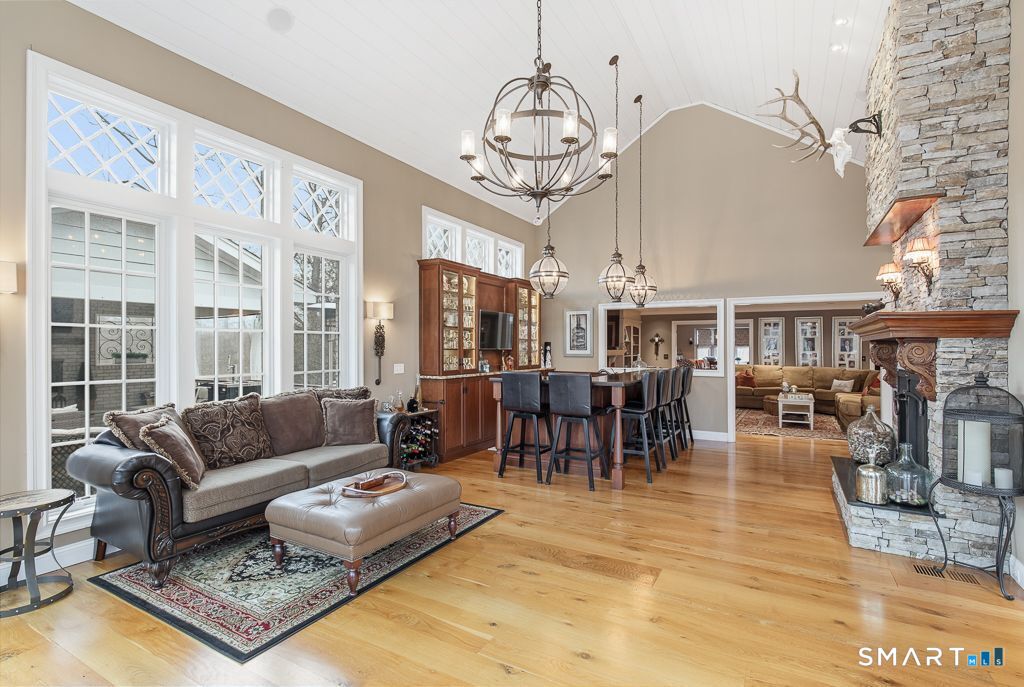 114 North Racebrook Road Woodbridge, CT 06525 - Photo 17 of 29