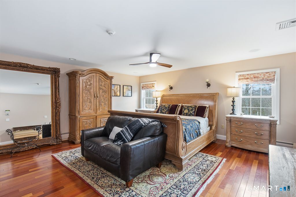 114 North Racebrook Road Woodbridge, CT 06525 - Photo 18 of 29