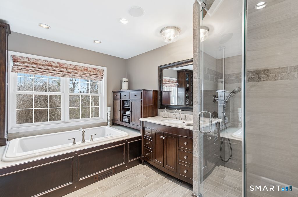 114 North Racebrook Road Woodbridge, CT 06525 - Photo 19 of 29