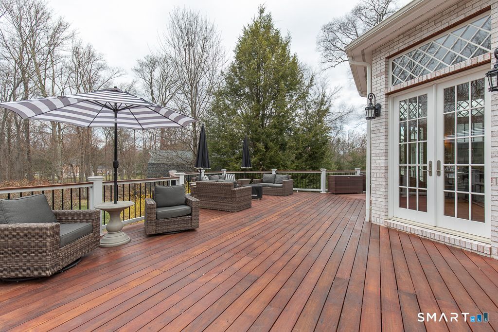 114 North Racebrook Road Woodbridge, CT 06525 - Photo 24 of 29