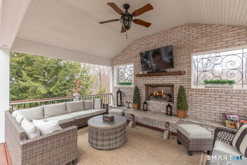 114 North Racebrook Road Woodbridge, CT 06525 - Photo 26 of 29