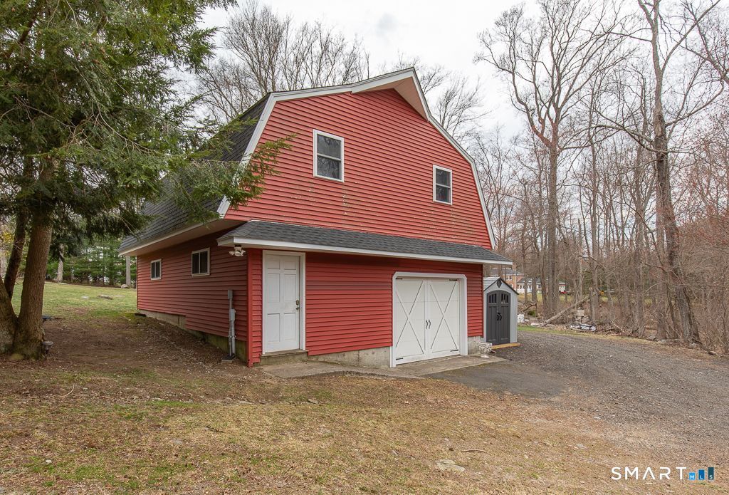 114 North Racebrook Road Woodbridge, CT 06525 - Photo 27 of 29