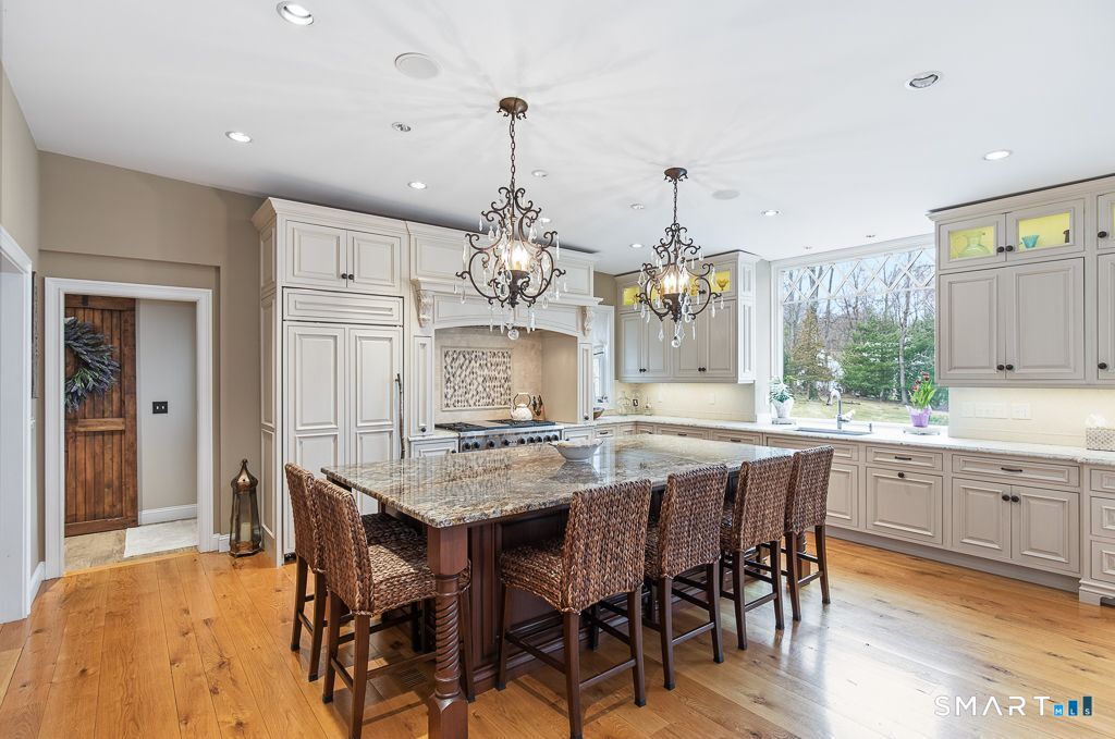 114 North Racebrook Road Woodbridge, CT 06525 - Photo 6 of 29