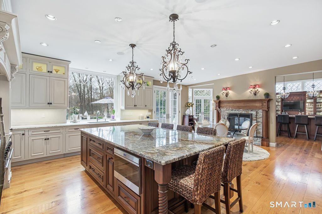 114 North Racebrook Road Woodbridge, CT 06525 - Photo 8 of 29