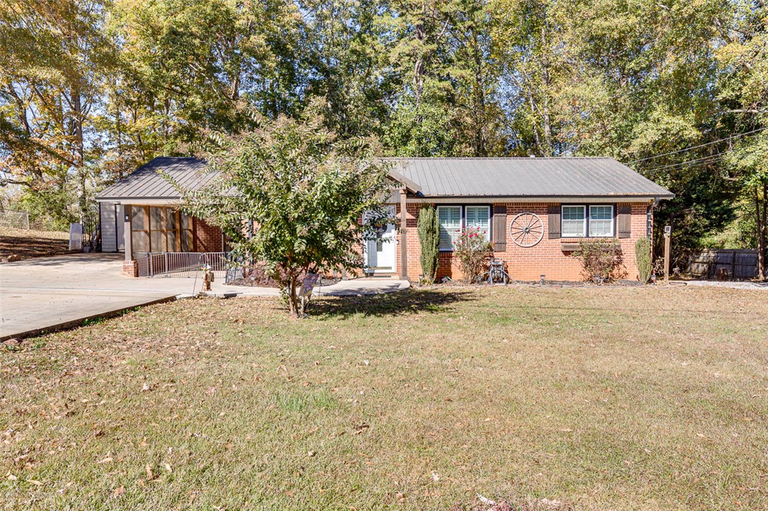 118 Iris Drive Easley, SC 29642 - Photo 3 of 34