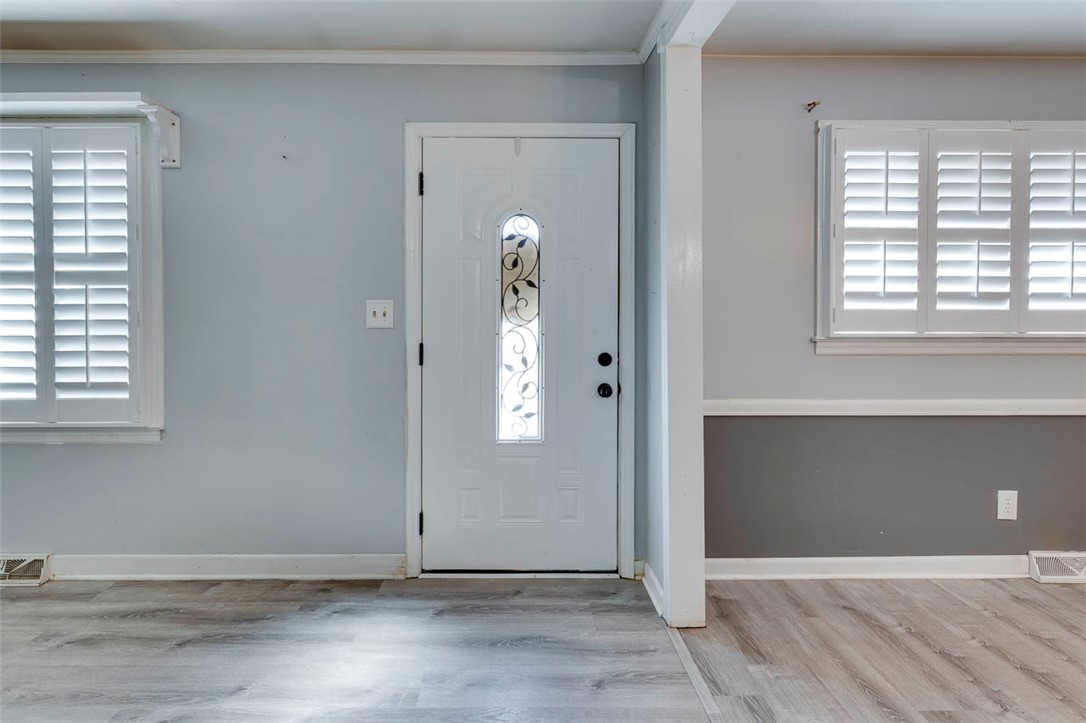 118 Iris Drive Easley, SC 29642 - Photo 6 of 34