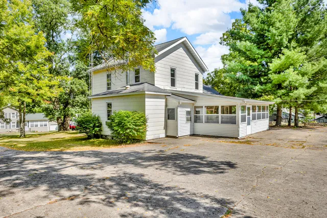 $199,900 | 217 Marshall Street, Brooklyn, MI 49230