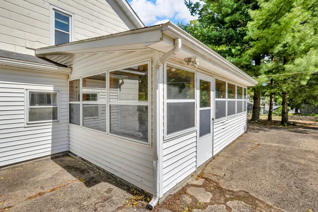 $199,900 | 217 Marshall Street, Brooklyn, MI 49230