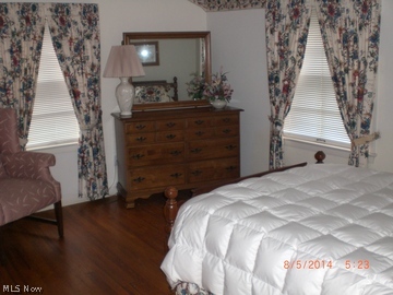 1501 Crest Road Cleveland Heights, OH 44121 - Photo 9 of 14