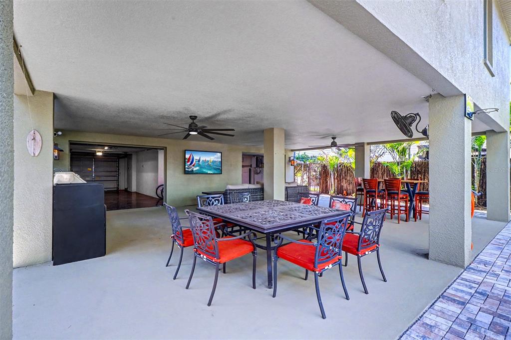 15517 Gulf Boulevard Redington Beach, FL 33708 - Photo 13 of 48