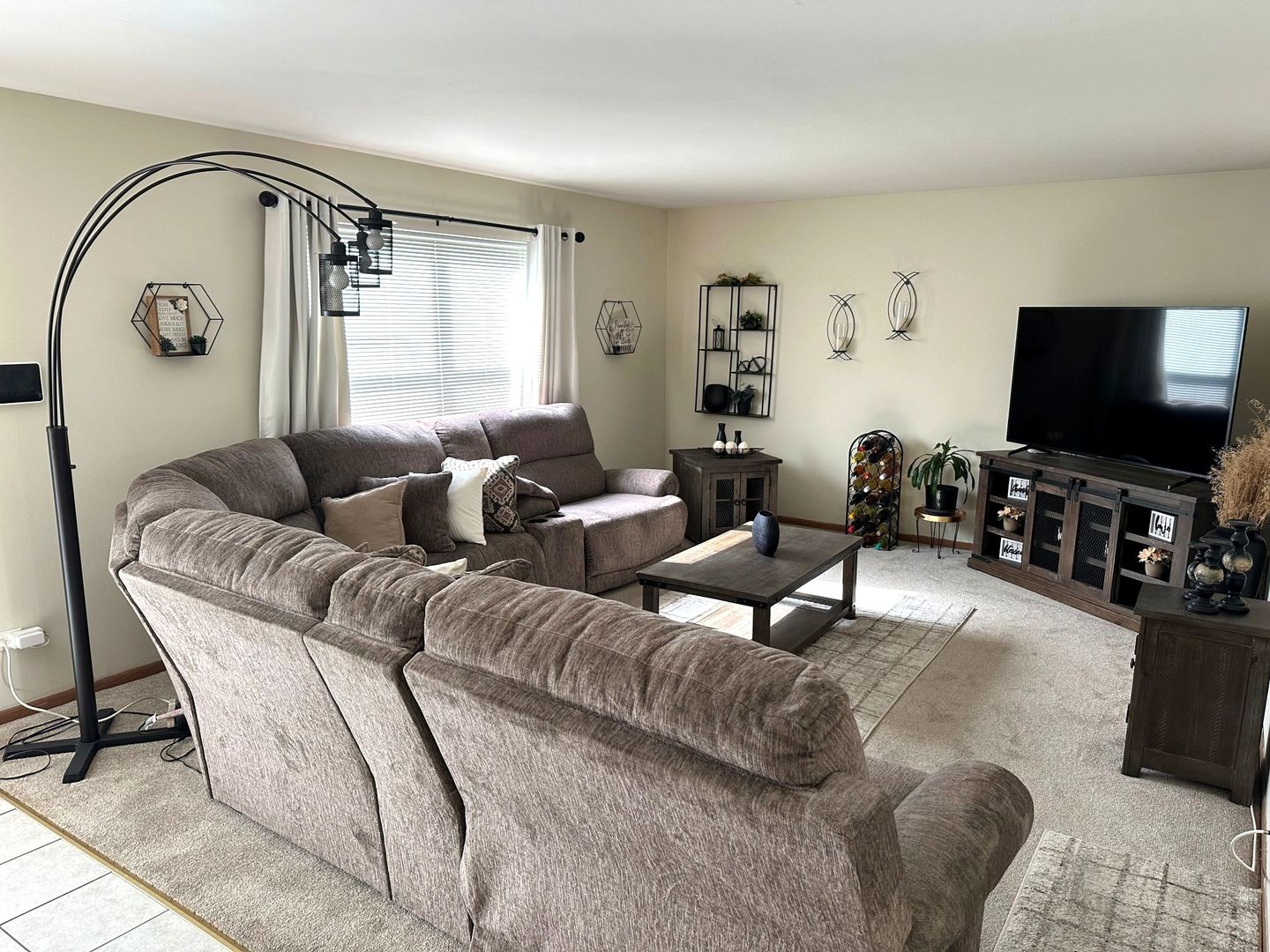244 West Daisy Circle Romeoville, IL 60446 - Photo 12 of 35 Gallery Image 12