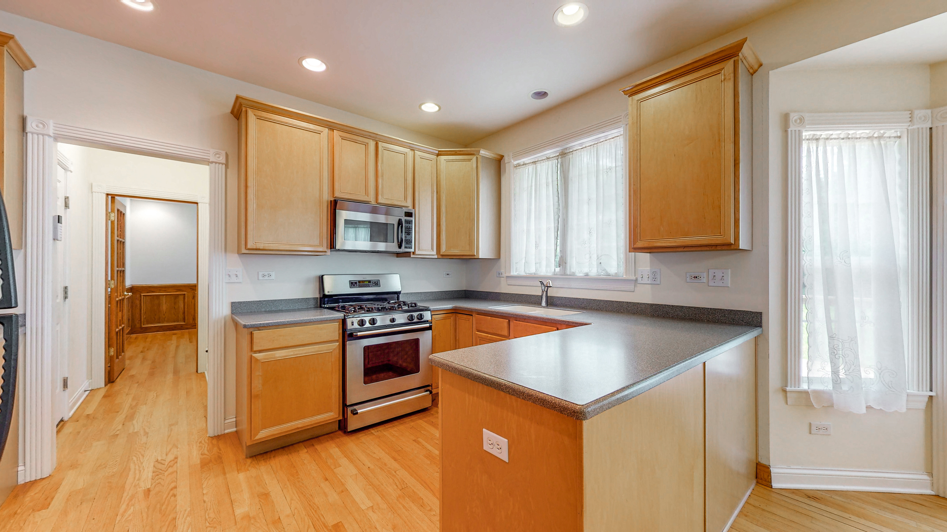 1917 Driving Park Road Wheaton, IL 60187 - Photo 15 of 41 Gallery Image 15