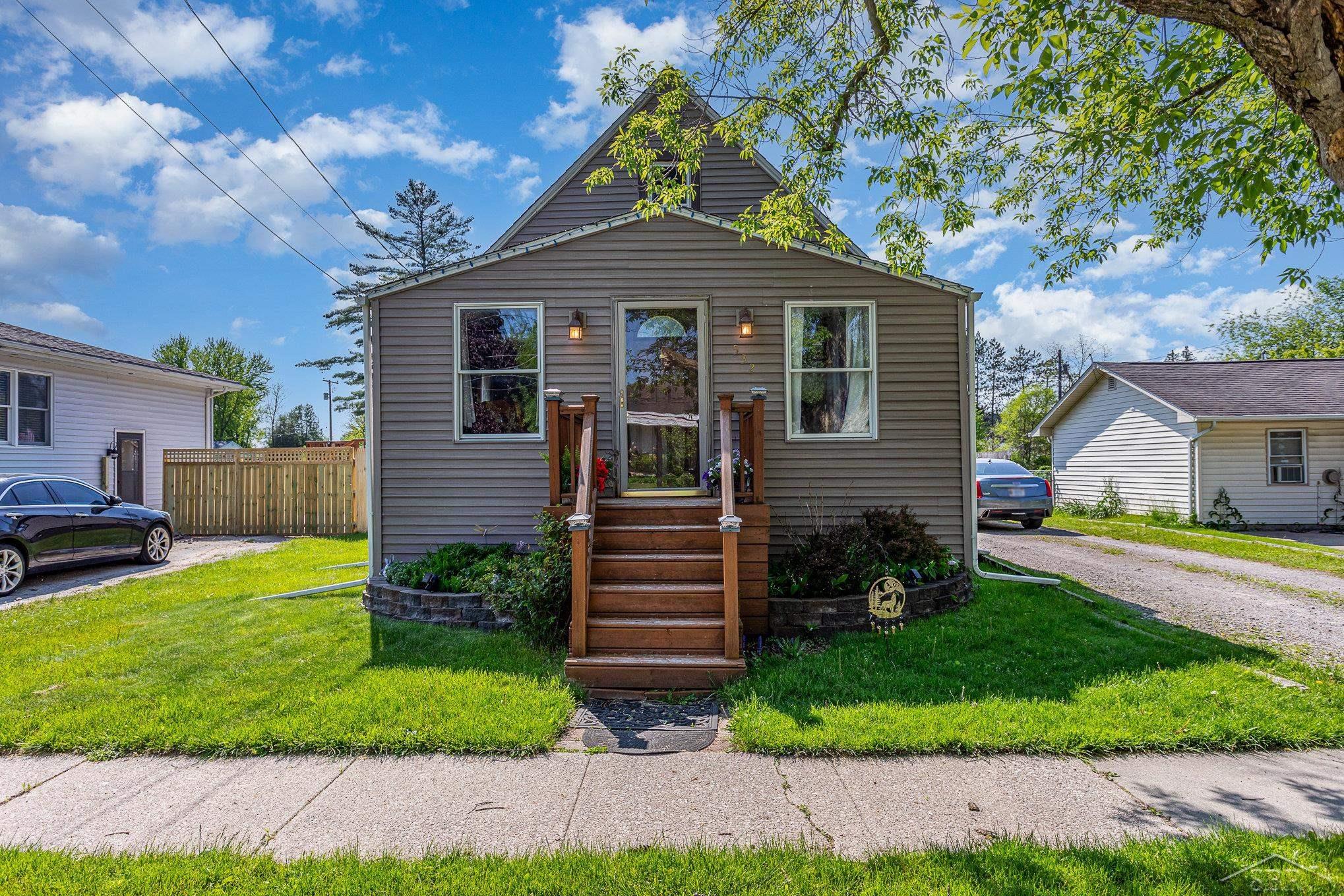 532 Rhodes Street Pinconning, MI 48650 - Photo 2 of 16