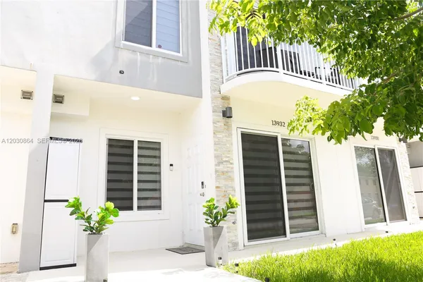$2,950 | 13932 Southwest 259th Street, Unit 13932, Homestead, FL 33032