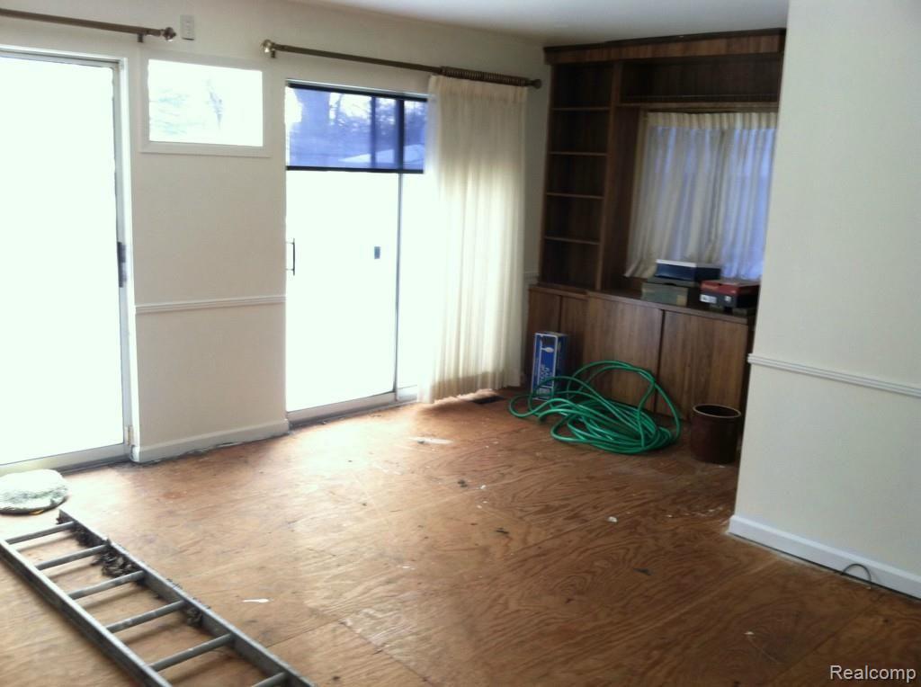 641 Vernier Road Grosse Pointe, MI 48236 - Photo 14 of 18 verier-fam-rm2.jpg