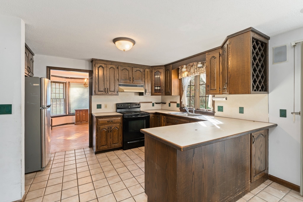 23 Juniper Road Franklin, MA 02038 - Photo 12 of 42