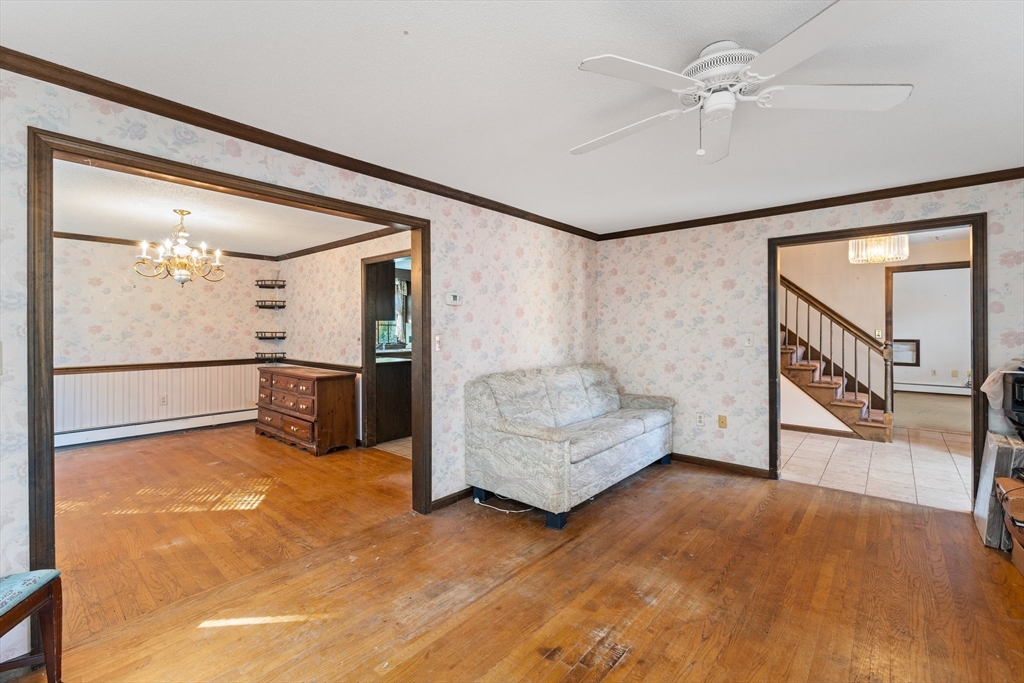 23 Juniper Road Franklin, MA 02038 - Photo 7 of 42