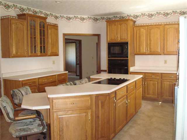 8555 Cox Road Indianapolis, IN 46221 - Photo 3 of 15