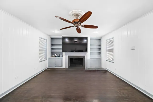 $5,900 | 1068 Chimney Rock Road, Houston, TX 77056