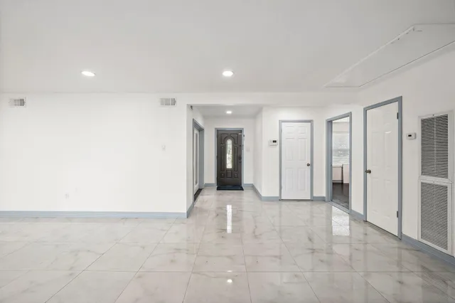 $5,900 | 1068 Chimney Rock Road, Houston, TX 77056