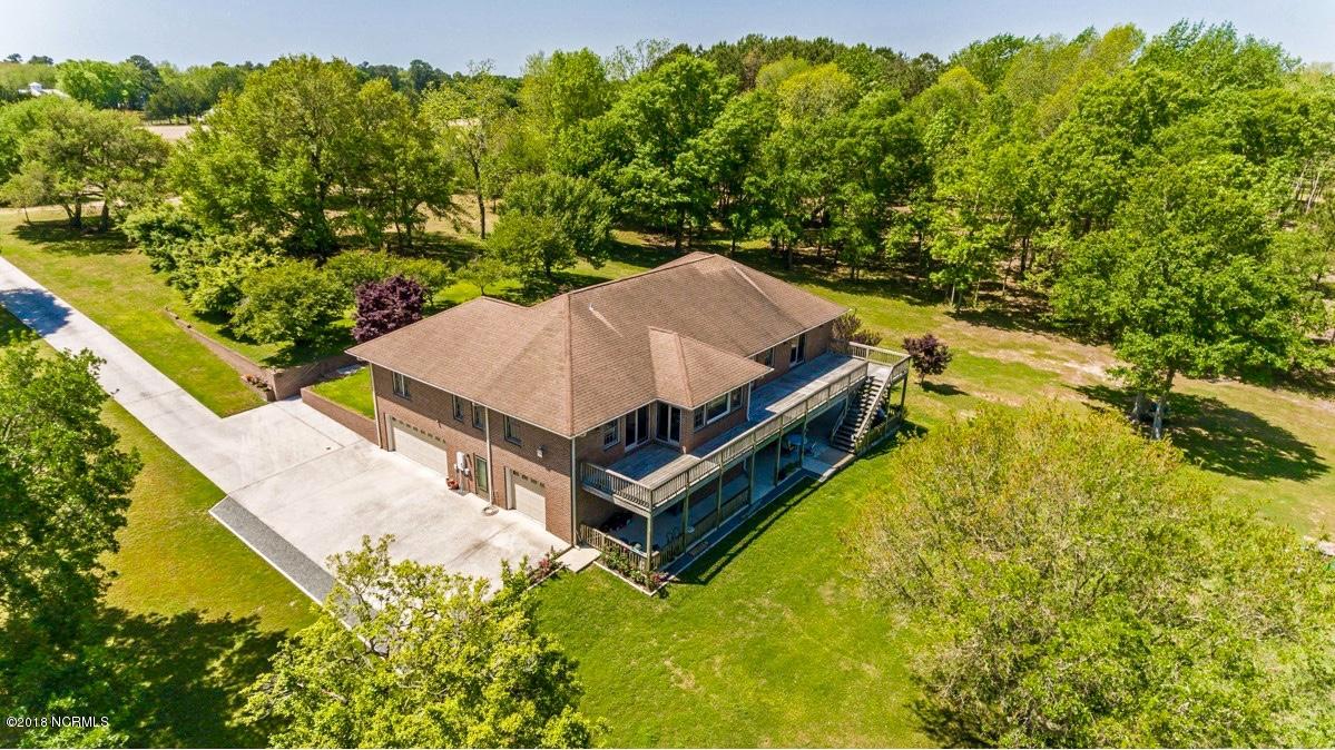608 Ballast Point Road Hampstead, NC 28443 - Photo 4 of 45 EE3C0D73DE2A40E49BD4FA74F431E089
