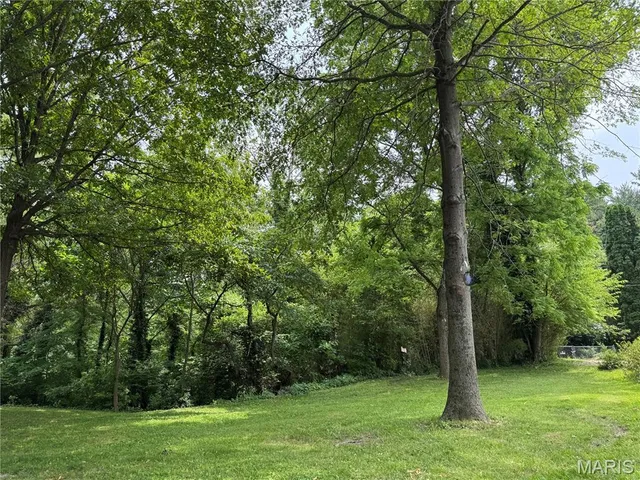 $620,000 | 21 Charles Drive, Caseyville, IL 62232