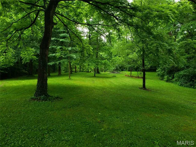 $620,000 | 21 Charles Drive, Caseyville, IL 62232