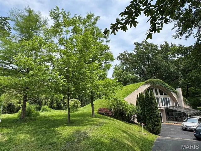 $620,000 | 21 Charles Drive, Caseyville, IL 62232