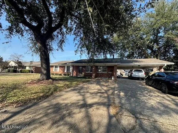 $162,000 | 121 Stuart Drive, Vidalia, LA 71373