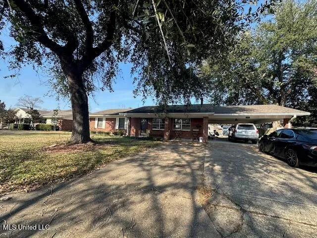 $162,000 | 121 Stuart Drive, Vidalia, LA 71373