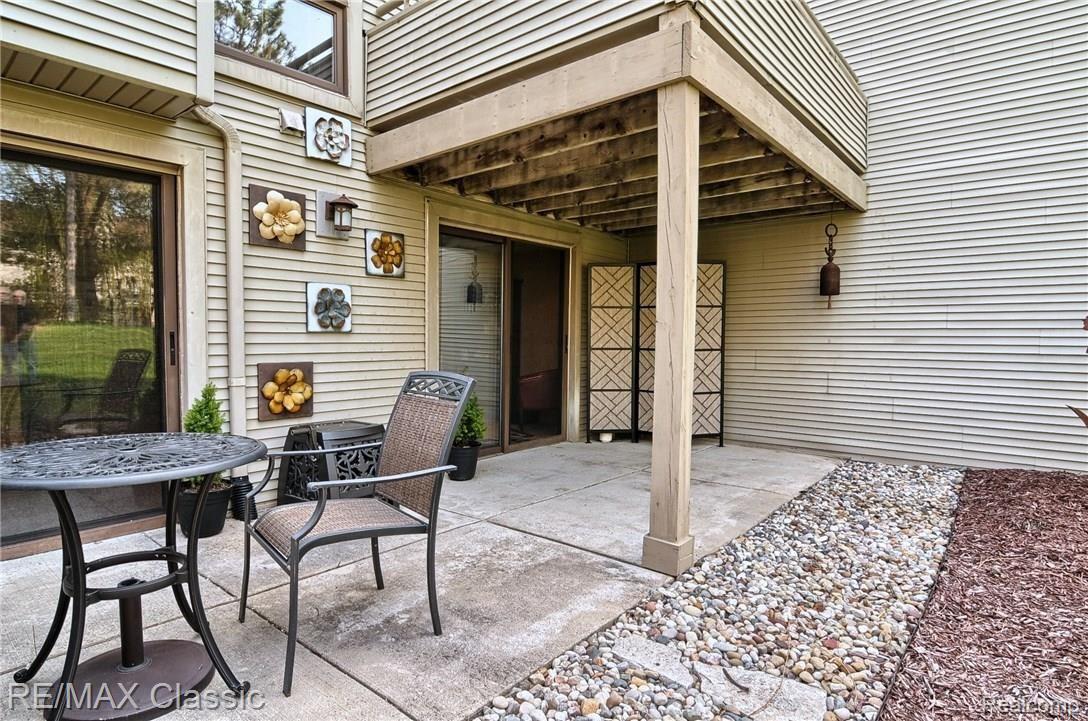 623 Ashley Circle East, Unit 88 Rochester, MI 48307 - Photo 17 of 28 C:\Users\Sharon\Desktop\Fuchs-Frantz\images\Patio_2nd_View.jpg