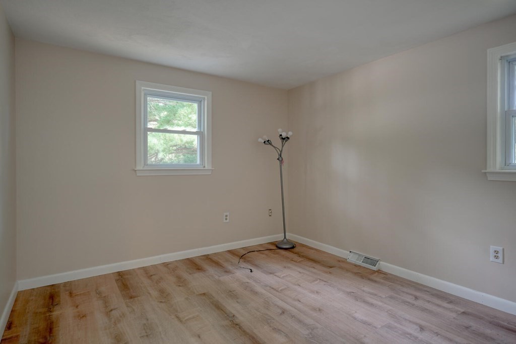 61 Valentine Road Northborough, MA 01532 - Photo 15 of 31 Gallery Image 15