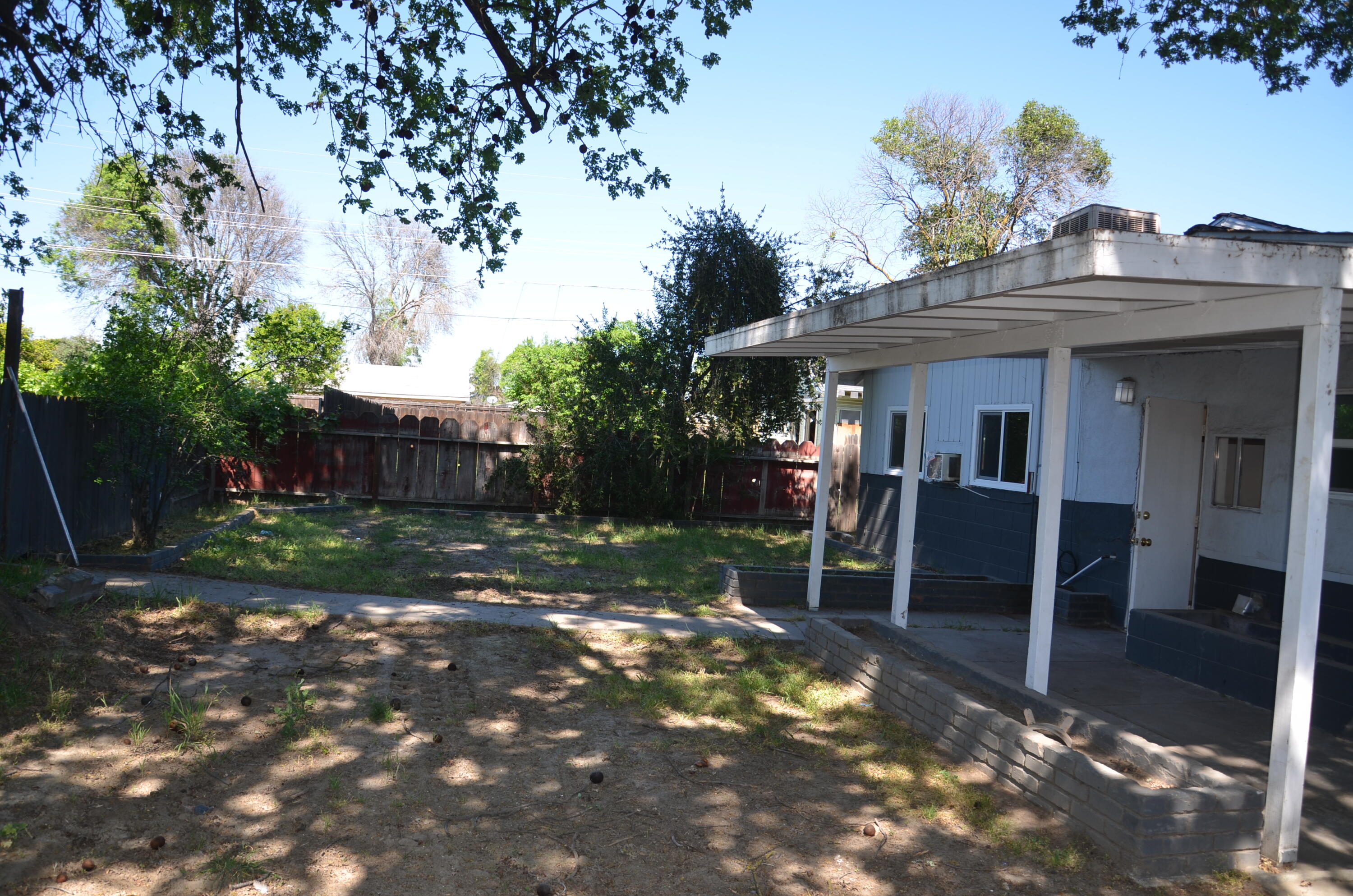 237 Smith Avenue Lemoore, CA 93245 - Photo 22 of 26 DSC_5033
