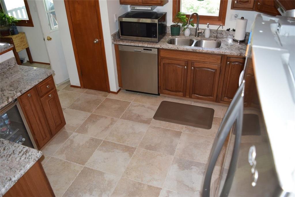 92 Schmidt Road Grove City, PA 16127 - Photo 10 of 25 Gallery Image 10