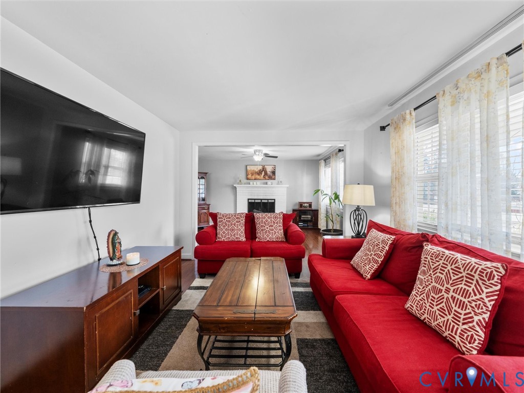 2761 Ionis Lane Midlothian, VA 23112 - Photo 5 of 49