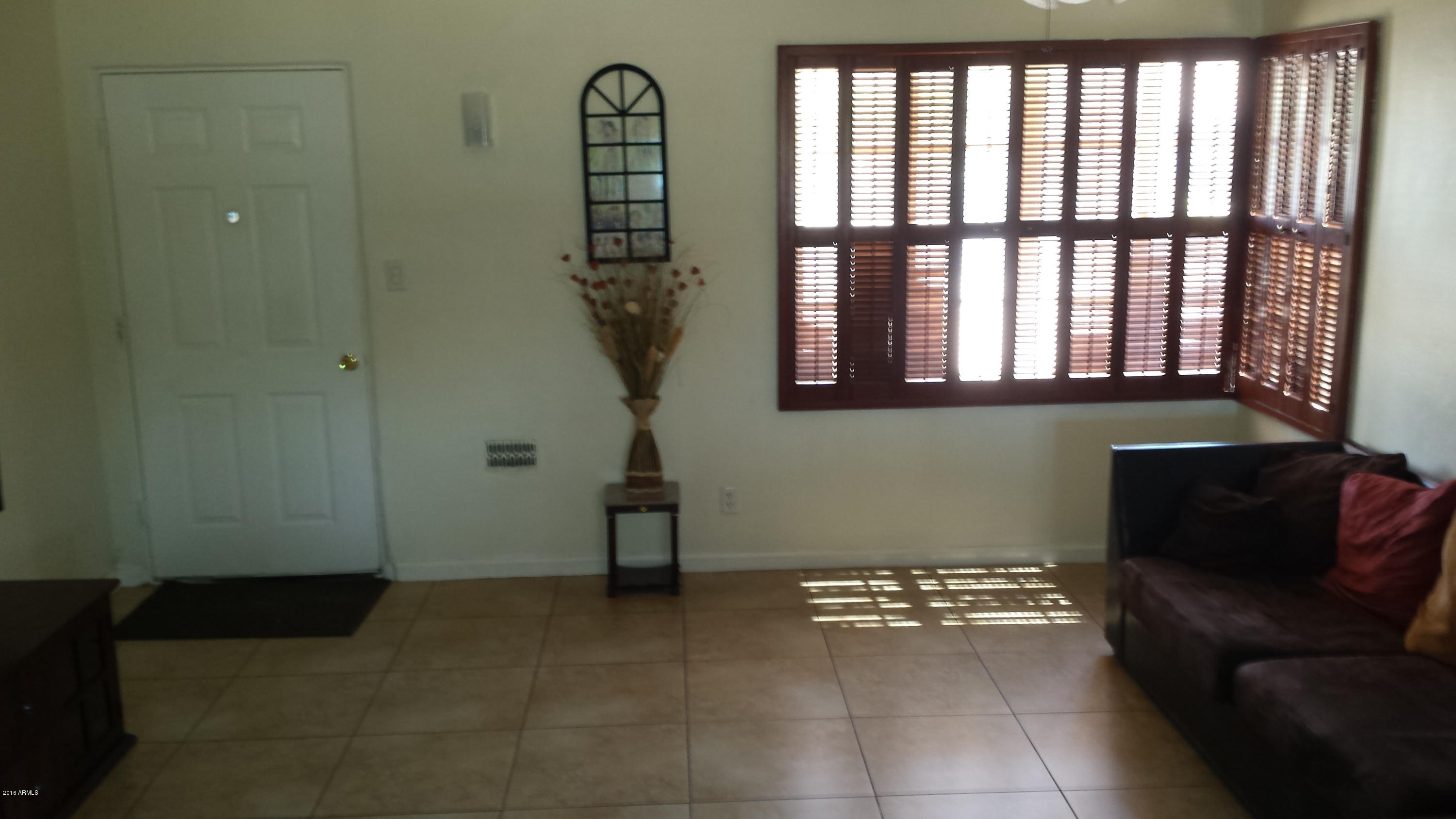 1630 East Almeria Road Phoenix, AZ 85006 - Photo 4 of 24 20160622_154857