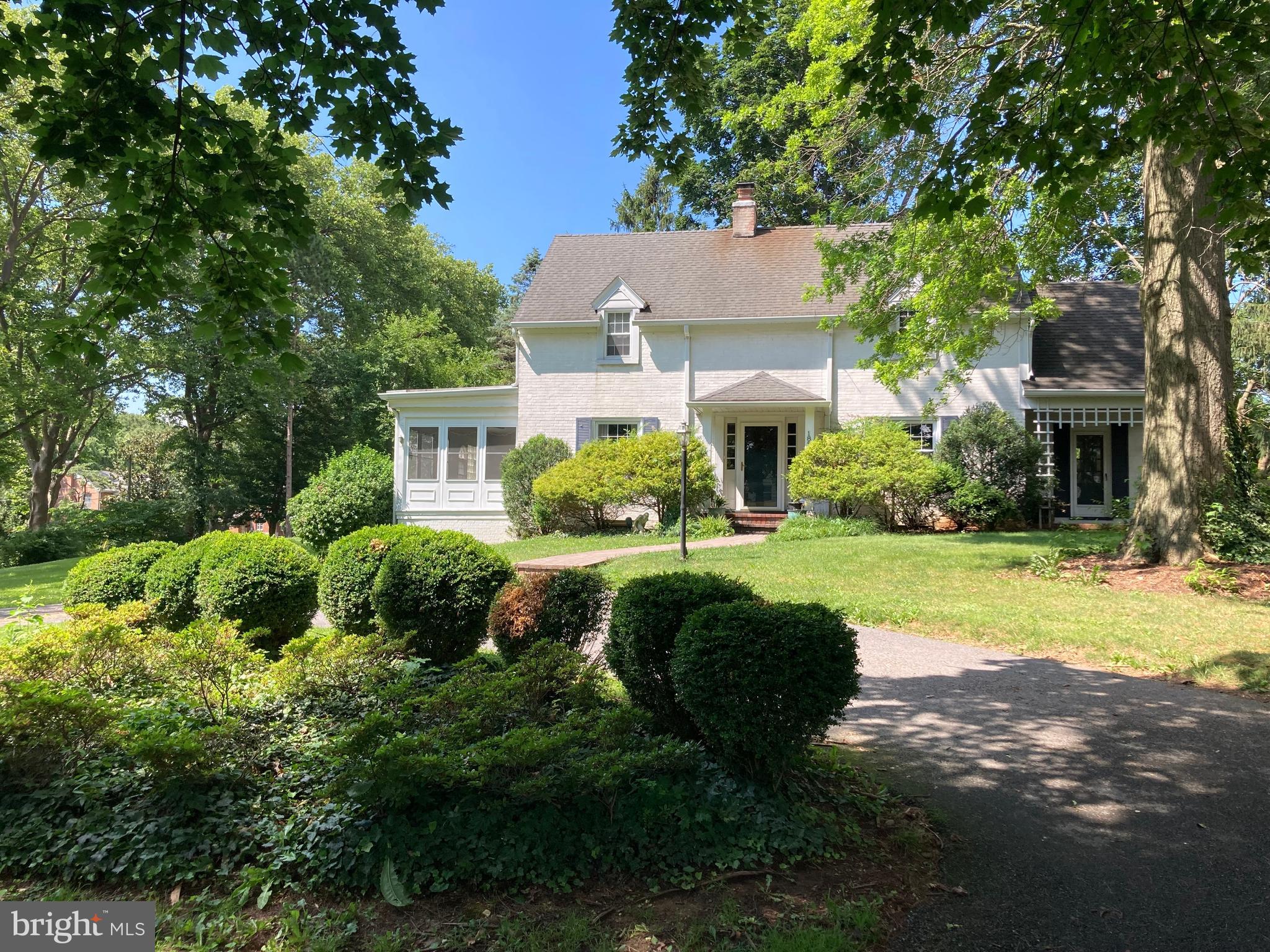 Stately. Gorgeous. So much space!