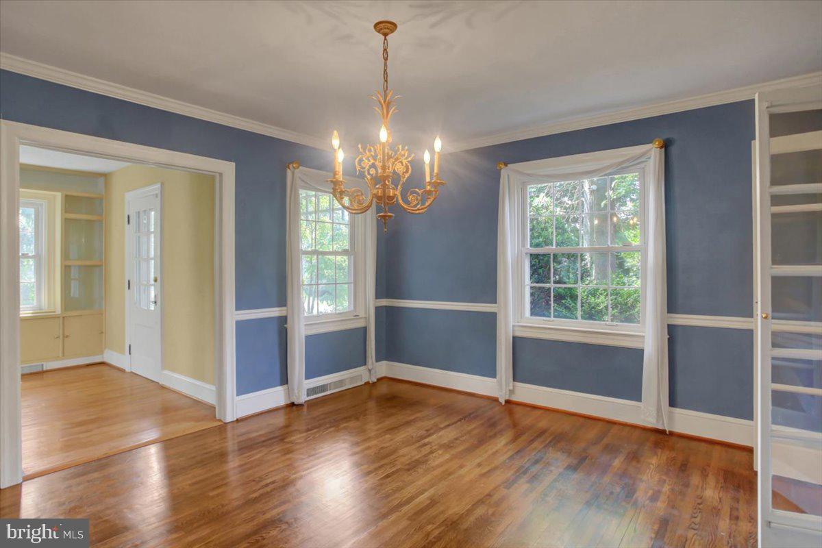 18902 Preston Road Hagerstown, MD 21742 - Photo 16 of 54 Formal dining room