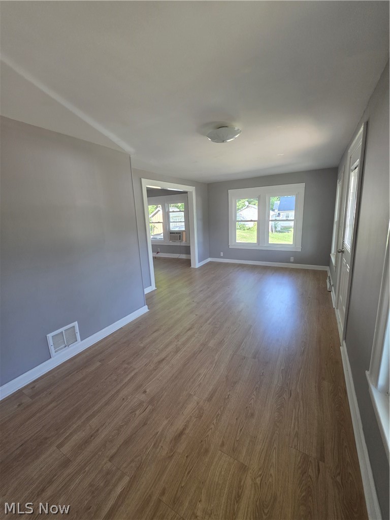 1335 Coopermill Road Zanesville, OH 43701 - Photo 3 of 13
