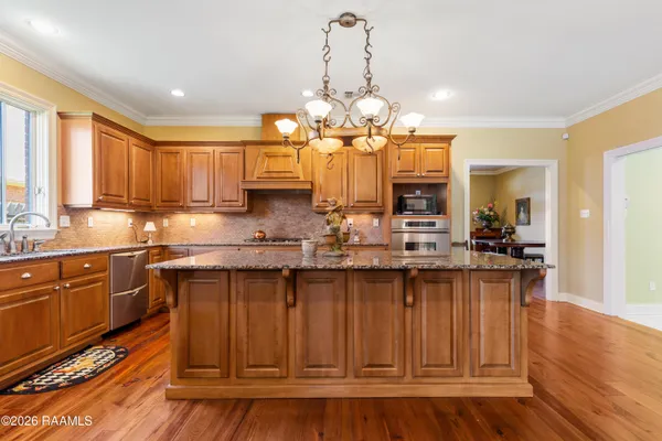 $369,000 | 300 Upperline Avenue, Lafayette, LA 70501