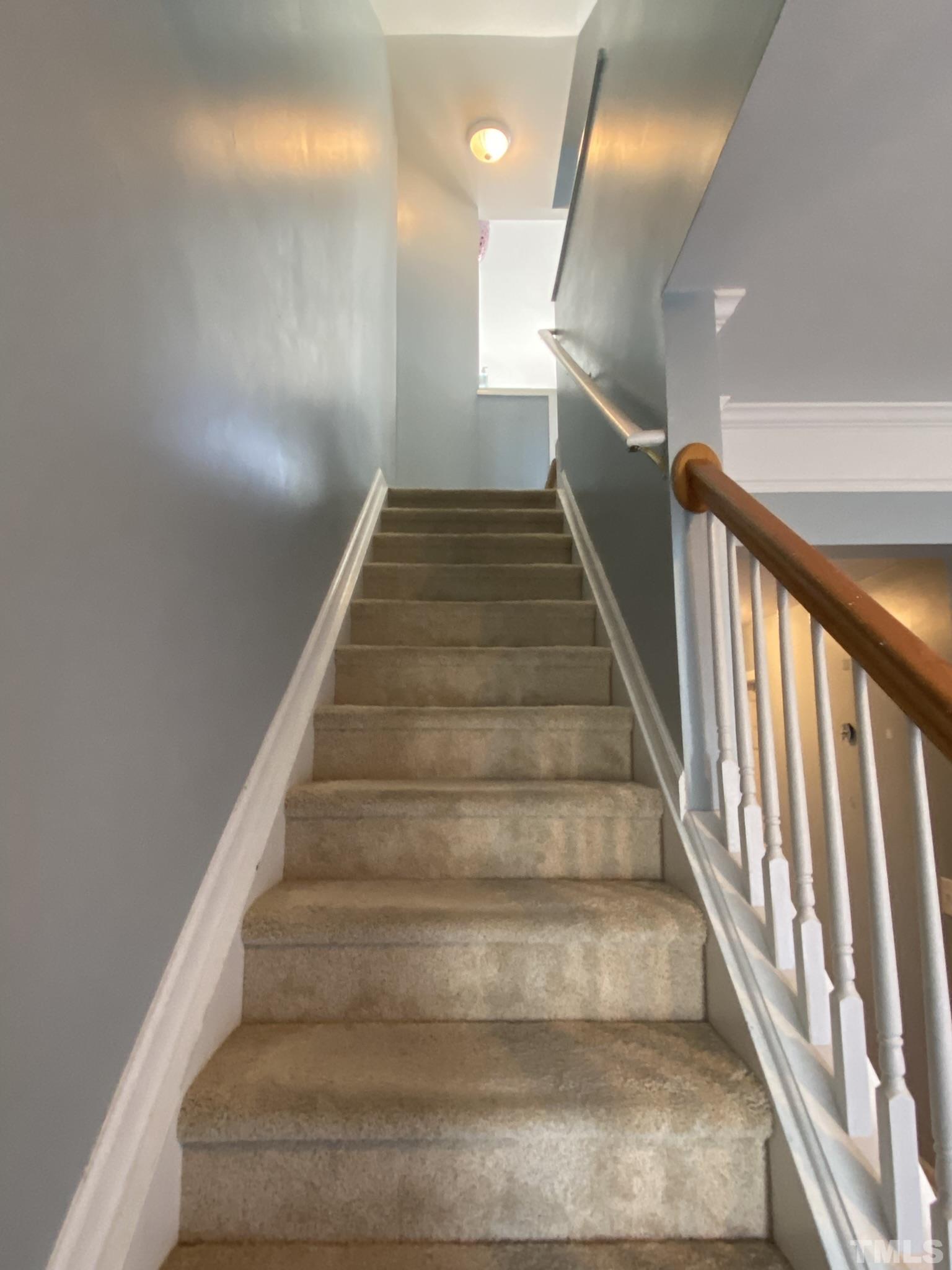 7251 Galon Glen Road Raleigh, NC 27613 - Photo 7 of 26 a view of entryway